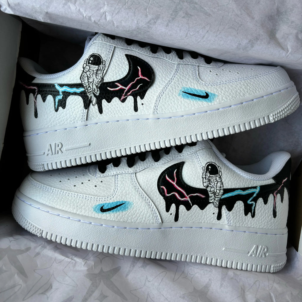 NIKE AIR FORCE 1
