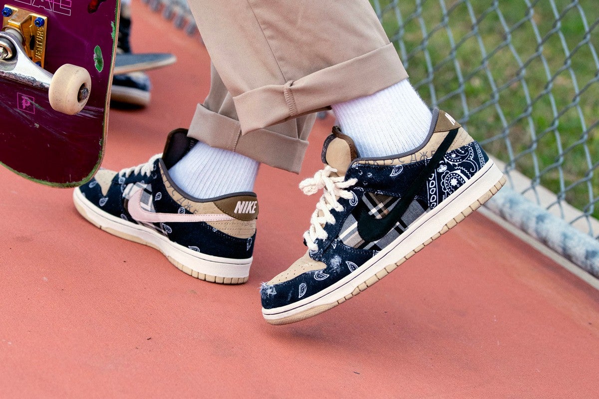 SB Dunk Low Travis Scott